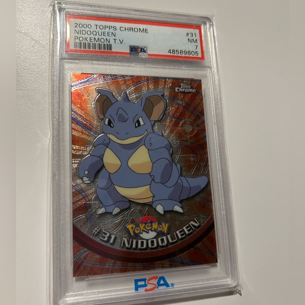 2000 Topps Chrome Nidoqueen Pokémon Card